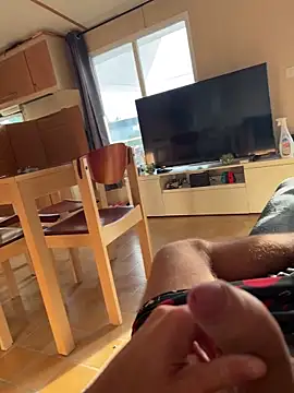 Snapshot of maxime3266 chatting on 10-22-25, 07:19 maxime3266 online show from 10-22-25, 07:19