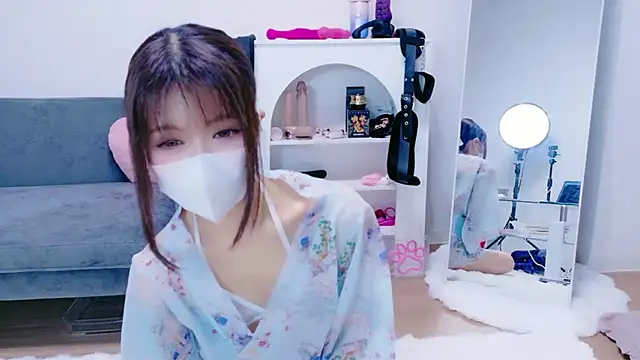 Snapshot of -Nyanko-chan- chatting on 05-23-26, 09:19 -Nyanko-chan- online show from 05-23-26, 09:19