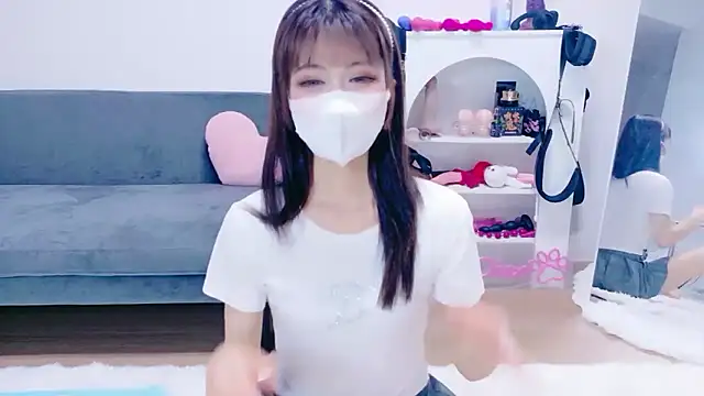 Snapshot of -Nyanko-chan- chatting on 06-04-26, 11:16 -Nyanko-chan- online show from 06-04-26, 11:16