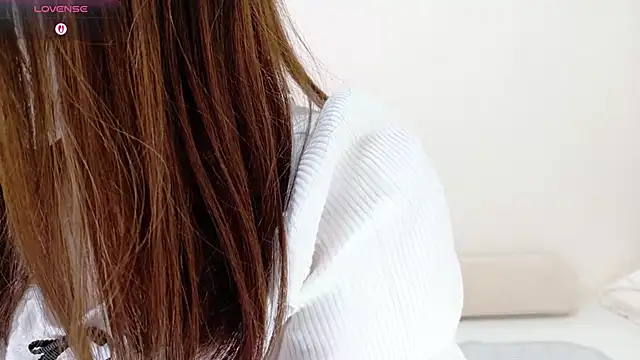 Snapshot of mana-chan chatting on 09-21-25, 08:49 mana-chan online show from 09-21-25, 08:49