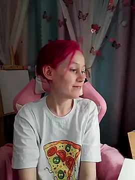 Fuzzy Unicorn online show from 09-25-25, 07:17