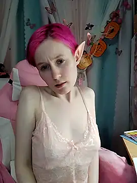 Snapshot of Fuzzy_Unicorn chatting on 10-30-25, 06:41 Fuzzy Unicorn online show from 10-30-25, 06:41