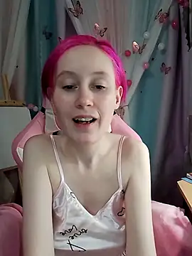 Snapshot of Fuzzy_Unicorn chatting on 11-20-25, 07:35 Fuzzy Unicorn online show from 11-20-25, 07:35