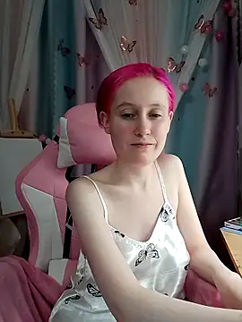 Snapshot of Fuzzy_Unicorn chatting on 11-21-25, 07:34 Fuzzy Unicorn online show from 11-21-25, 07:34