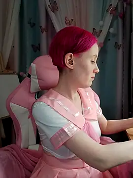 Snapshot of Fuzzy_Unicorn chatting on 12-02-25, 07:09 Fuzzy Unicorn online show from 12-02-25, 07:09