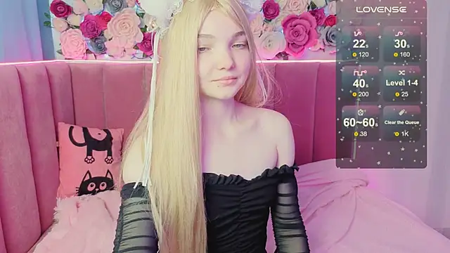 AnimeAlica18 online show from 10-31-25, 02:23