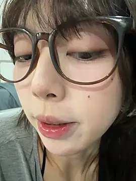 xuannv0000 online show from 02-09-26, 09:35