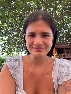 MiraReach online show from 04-12-26, 03:00