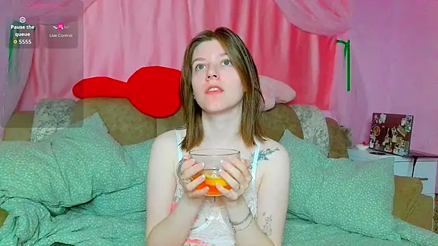 Marinaxmonroe online show from 05-03-26, 06:14