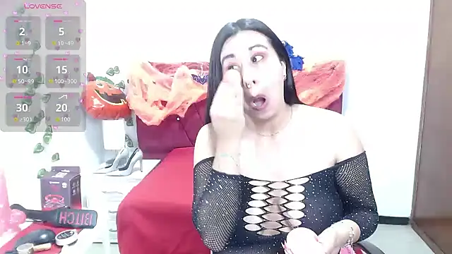 Julieta curvy69 online show from 10-07-25, 12:02