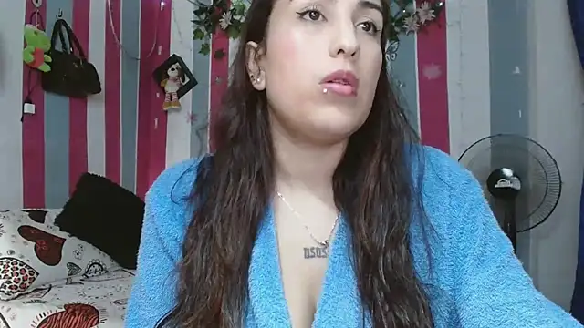 Snapshot of karo_lovely chatting on 10-21-25, 06:08 karo lovely online show from 10-21-25, 06:08