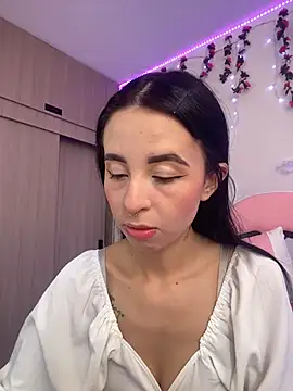 Lia  1 online show from 11-19-25, 05:13