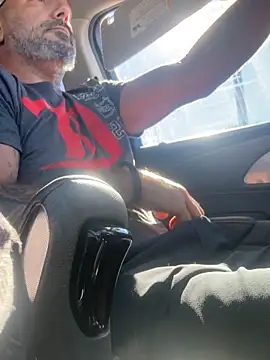 Snapshot of tattedNitalian chatting on 11-03-25, 03:46 tattedNitalian online show from 11-03-25, 03:46