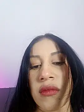 Snapshot of Billie_Eilish chatting on 10-03-25, 07:55 Billie Eilish online show from 10-03-25, 07:55