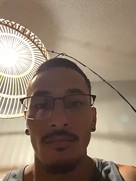 Snapshot of tanjir020 chatting on 09-16-25, 05:41 tanjir020 online show from 09-16-25, 05:41