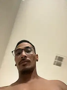 Snapshot of tanjir020 chatting on 09-17-25, 04:36 tanjir020 online show from 09-17-25, 04:36