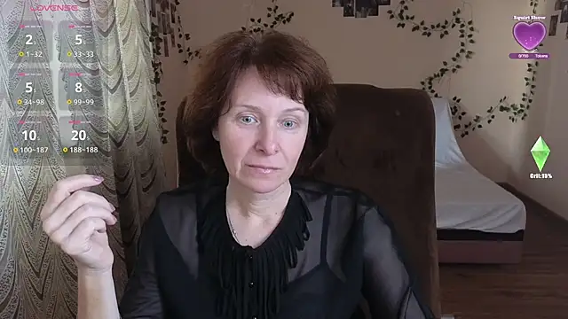Snapshot of Lia_Tito chatting on 10-17-25, 06:05 Lia Tito online show from 10-17-25, 06:05