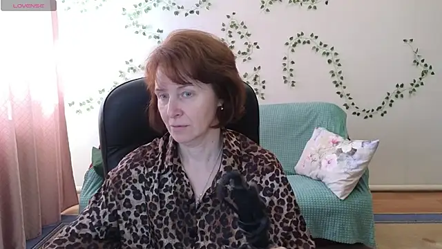 Lia Tito online show from 06-06-26, 07:13