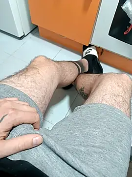 Snapshot of berto_acierto98 chatting on 11-22-25, 06:51 berto acierto98 online show from 11-22-25, 06:51