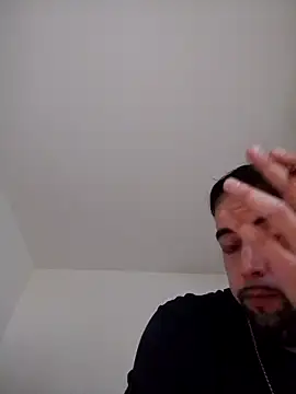 Snapshot of berto_acierto98 chatting on 12-14-25, 12:54 berto acierto98 online show from 12-14-25, 12:54