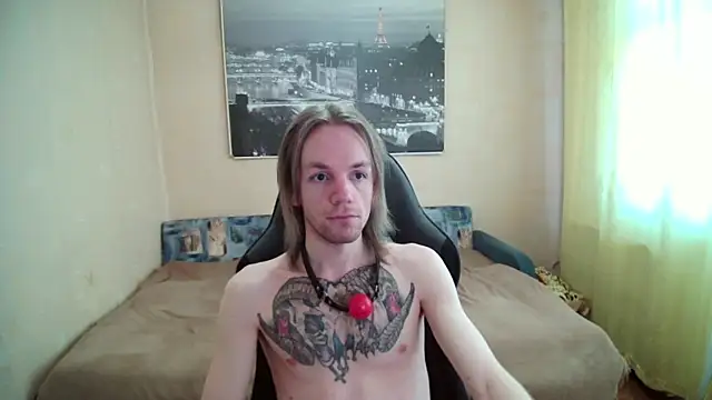 Snapshot of AdamDickens chatting on 09-10-25, 11:43 AdamDickens online show from 09-10-25, 11:43