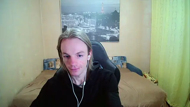 Snapshot of AdamDickens chatting on 09-25-25, 08:12 AdamDickens online show from 09-25-25, 08:12