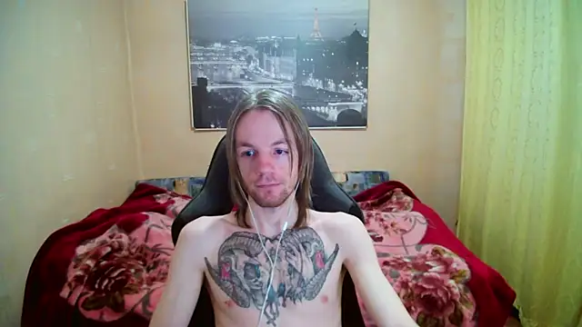 Snapshot of AdamDickens chatting on 10-06-25, 08:17 AdamDickens online show from 10-06-25, 08:17