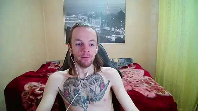 Snapshot of AdamDickens chatting on 10-08-25, 02:36 AdamDickens online show from 10-08-25, 02:36