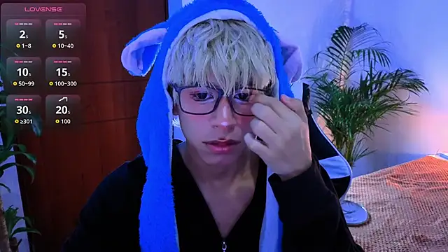 taichi bluy online show from 10-27-25, 10:41