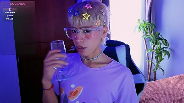 taichi bluy online show from 11-29-25, 05:27