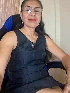 Snapshot of Natasha_50 chatting on 09-21-25, 01:07 Natasha 50 online show from 09-21-25, 01:07