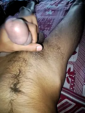 Snapshot of loveblzz chatting on 11-19-25, 07:30 loveblzz online show from 11-19-25, 07:30