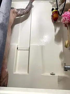 Snapshot of Bwcgoonie chatting on 09-21-25, 12:34 Bwcgoonie online show from 09-21-25, 12:34