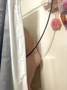 Snapshot of Bwcgoonie chatting on 10-24-25, 04:20 Bwcgoonie online show from 10-24-25, 04:20