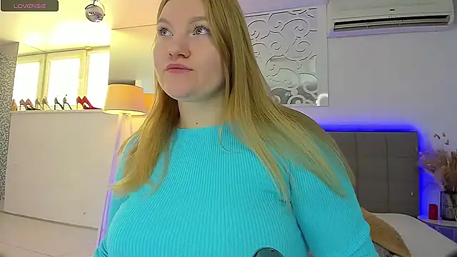 Snapshot of AshleyJoness chatting on 10-05-25, 05:17 AshleyJoness online show from 10-05-25, 05:17