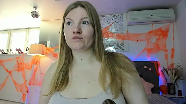 Snapshot of AshleyJoness chatting on 10-29-25, 06:15 AshleyJoness online show from 10-29-25, 06:15