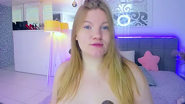 Snapshot of AshleyJoness chatting on 11-16-25, 05:57 AshleyJoness online show from 11-16-25, 05:57