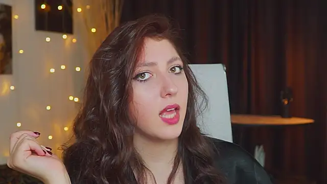 Mary Miiller online show from 10-16-25, 06:25