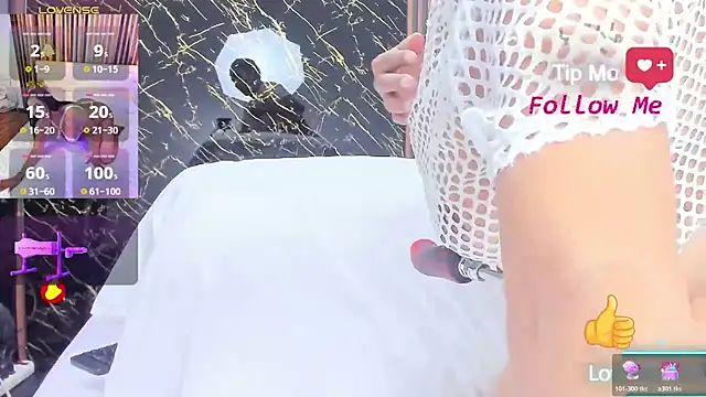 Snapshot of emma_liz2 chatting on 11-13-25, 12:15 emma liz2 online show from 11-13-25, 12:15