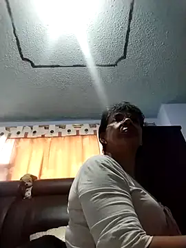 OliviaMorris1 online show from 10-10-25, 07:46