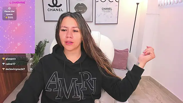 Brandy priscot online show from 10-12-25, 11:42