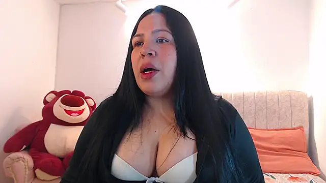 Ashley Grahaam online show from 12-15-25, 01:10