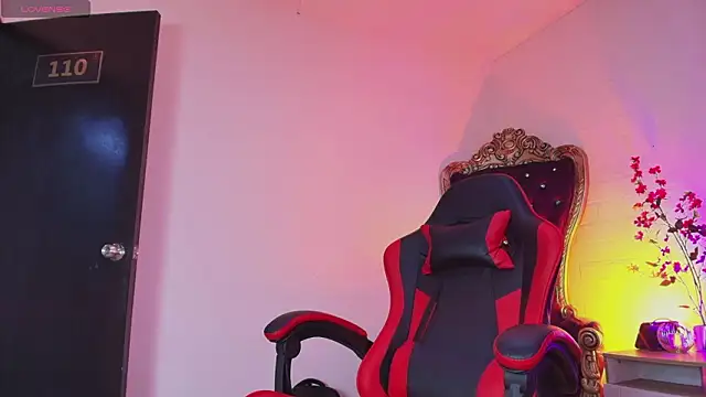 Lucass love online show from 03-22-26, 01:25