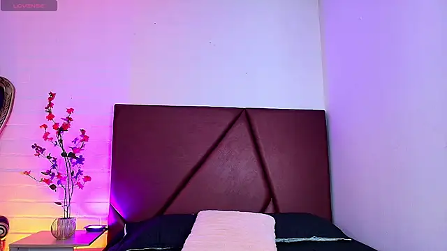 Lucass love online show from 04-05-26, 01:41