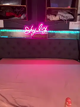 Shy Ivy online show from 09-25-25, 08:34
