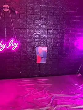 Shy Ivy online show from 11-03-25, 10:53