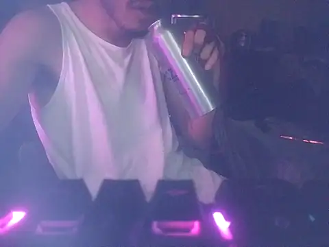 Veww1313 online show from 11-13-25, 02:10