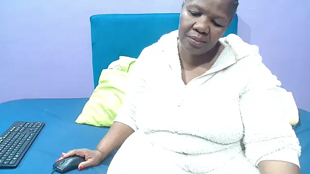 Snapshot of NaughtyChubbyZoe chatting on 10-01-25, 05:24 NaughtyChubbyZoe online show from 10-01-25, 05:24