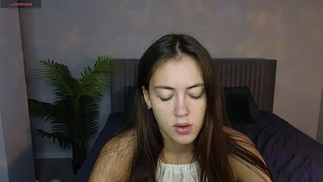 Snapshot of SaraMoren0 chatting on 10-29-25, 07:54 SaraMoren0 online show from 10-29-25, 07:54