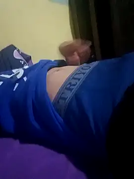 Snapshot of elbbxxx1999 chatting on 10-02-25, 03:13 elbbxxx1999 online show from 10-02-25, 03:13